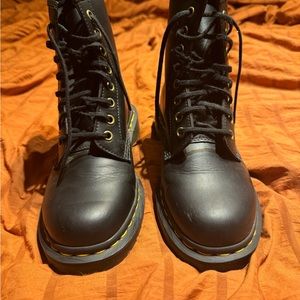 Vegan dr martens boots size 7